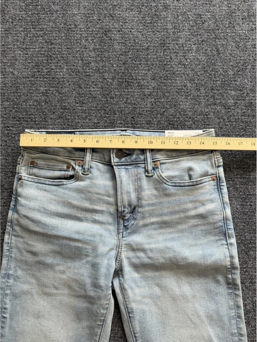 New with tags American Eagle 30x32 slim straight leg jean Airflex+ Stretch Soft
